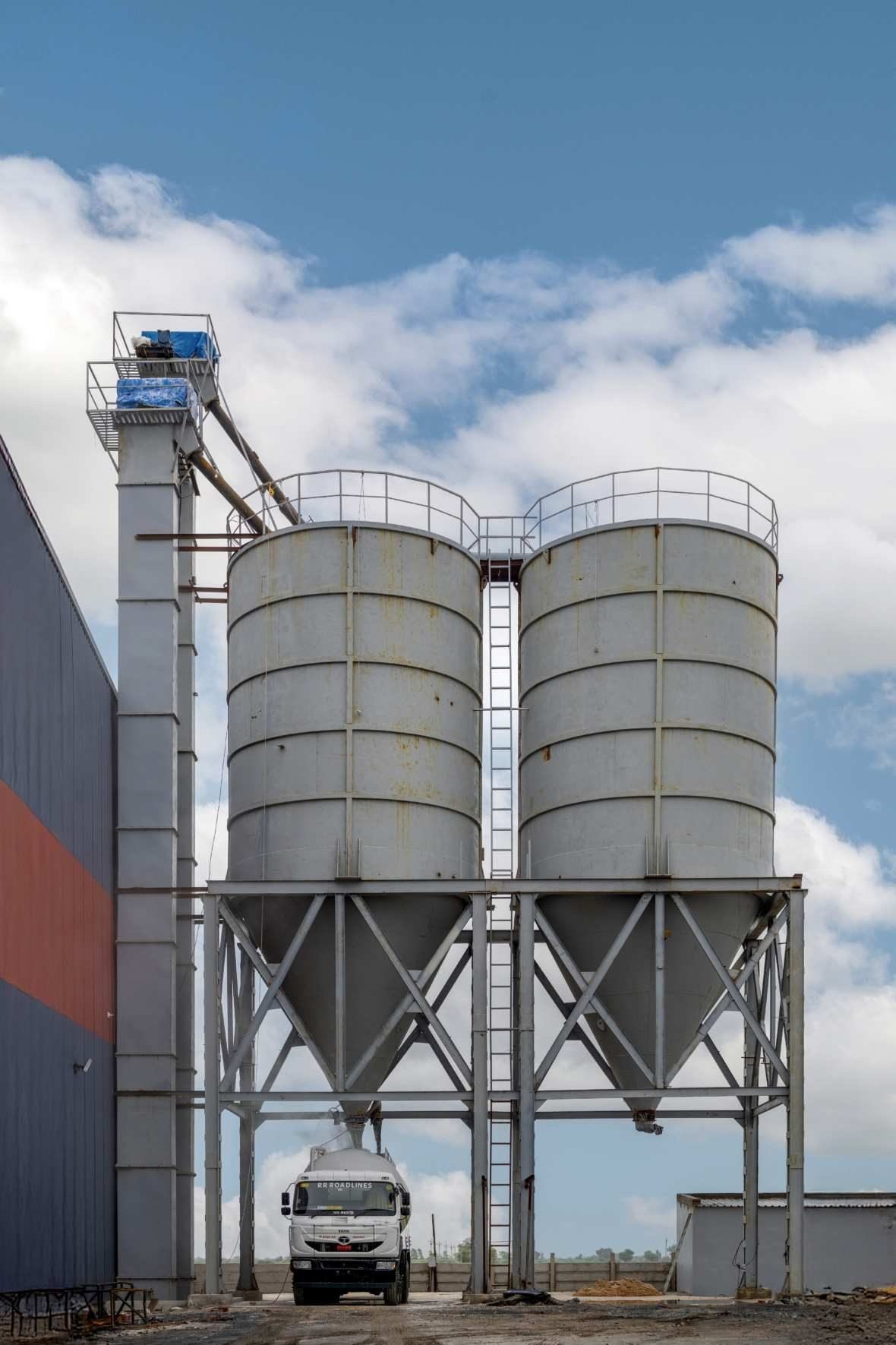Storage silos at the Bagodara GGBS plant